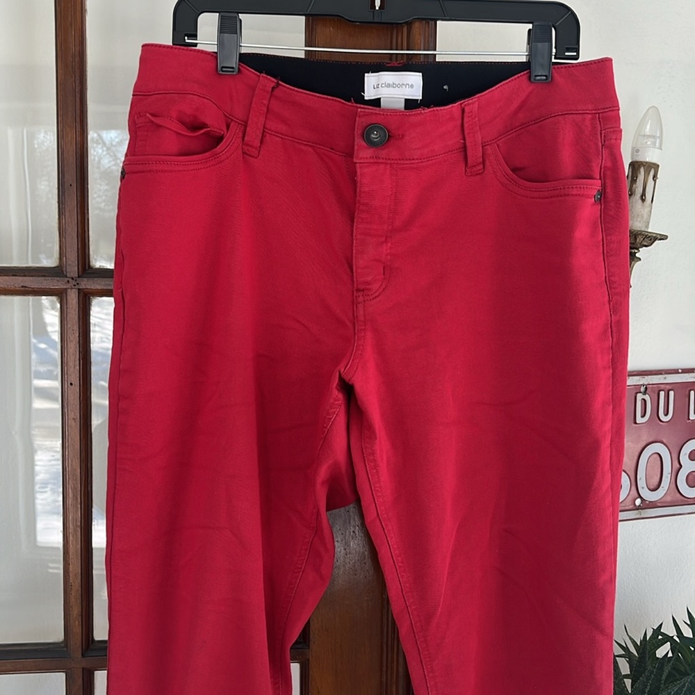 Red pants ! ❤️ - Picture 2 of 8